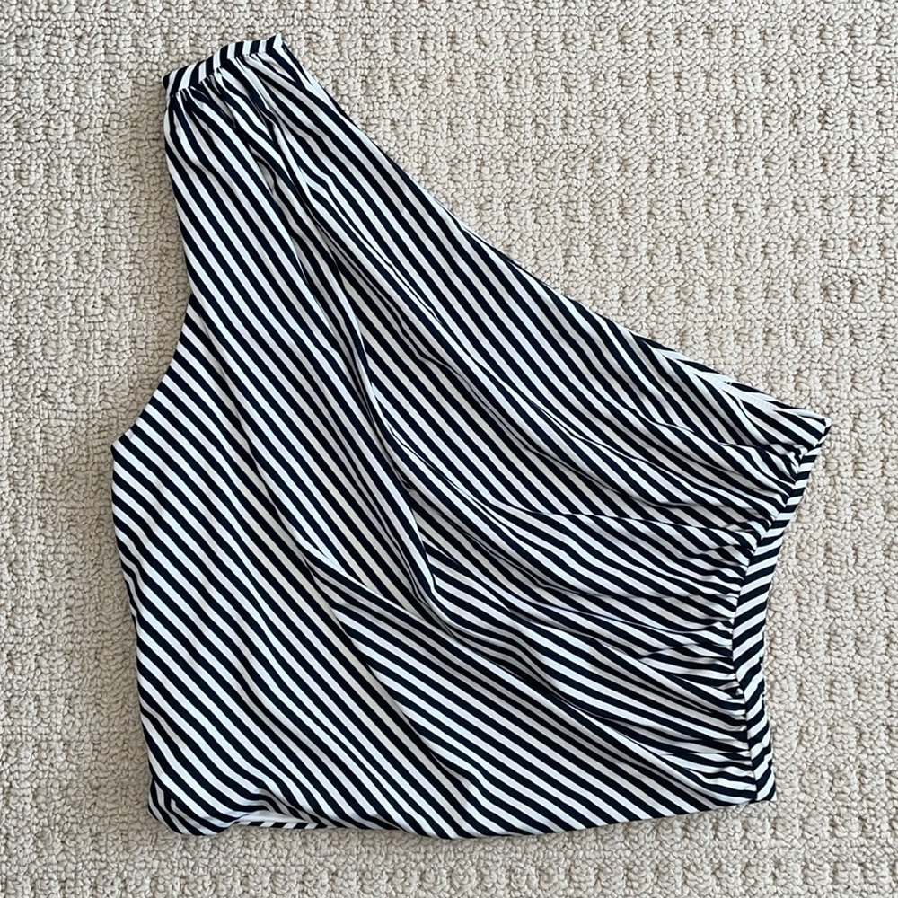 H&M One Shoulder Crop Top - Picture 4 of 5